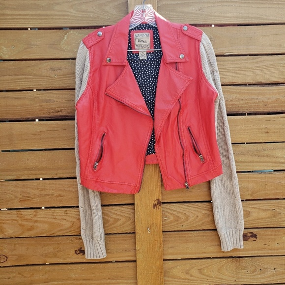 Flying Tomato Jackets & Blazers - Billy By Flying Tomato Cropped Bomber Jacket